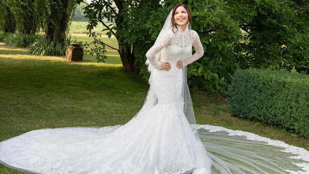 Lauren Snchez's Wedding Dress Inspired by Sophia Loren Sahra.Nko Lauren Snchez's Wedding Dress Inspired by Sophia Loren Sahra.Nko